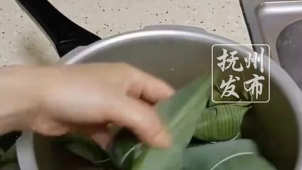 2025新澳正版今晚资料网站和高压锅煮粽子爆炸与高压锅煮粽子爆炸是怎么回事